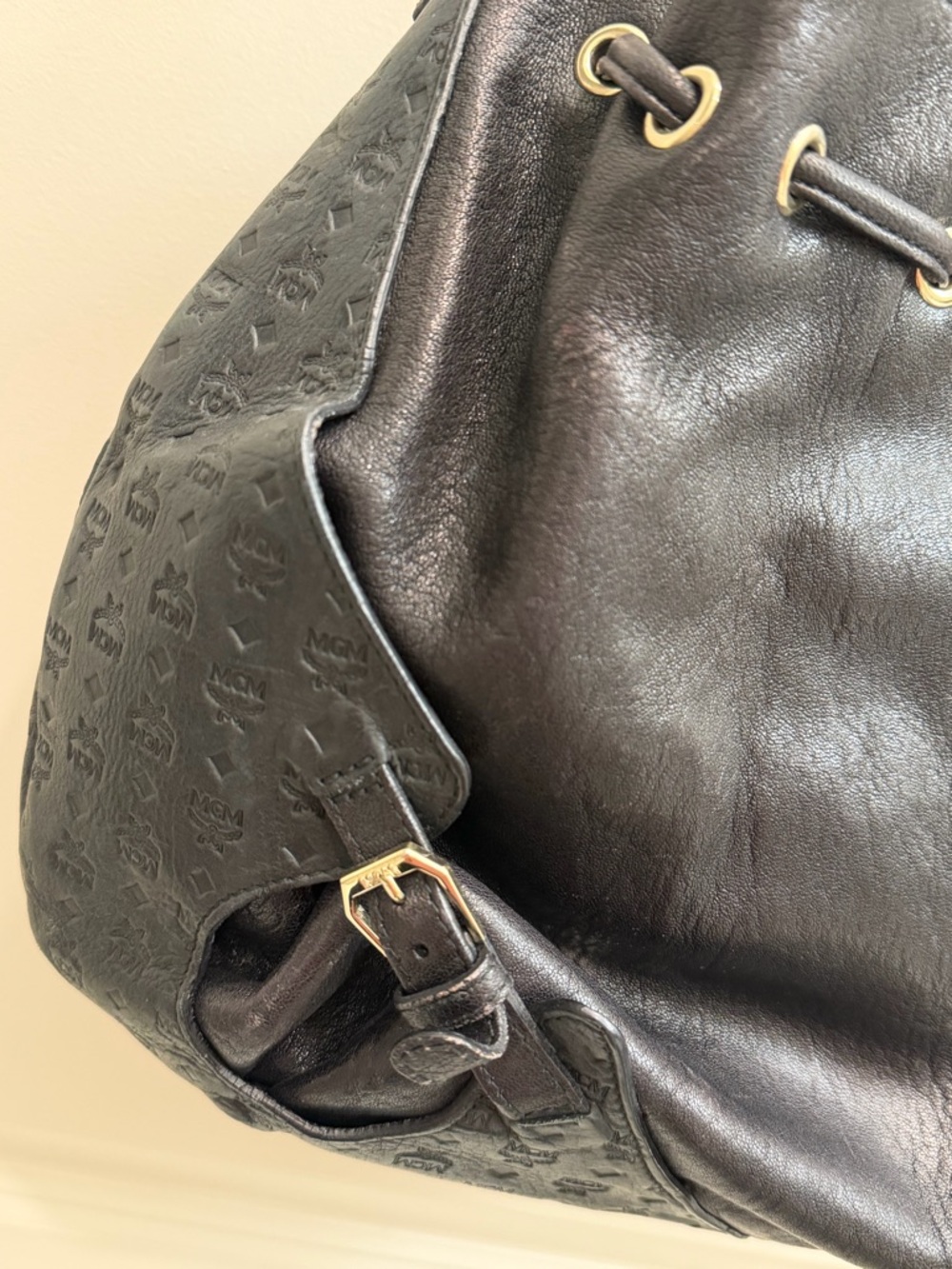 MCM Black Leather Monogram Drawstring Hobo with Gold Hardware - Picture 6 of 15